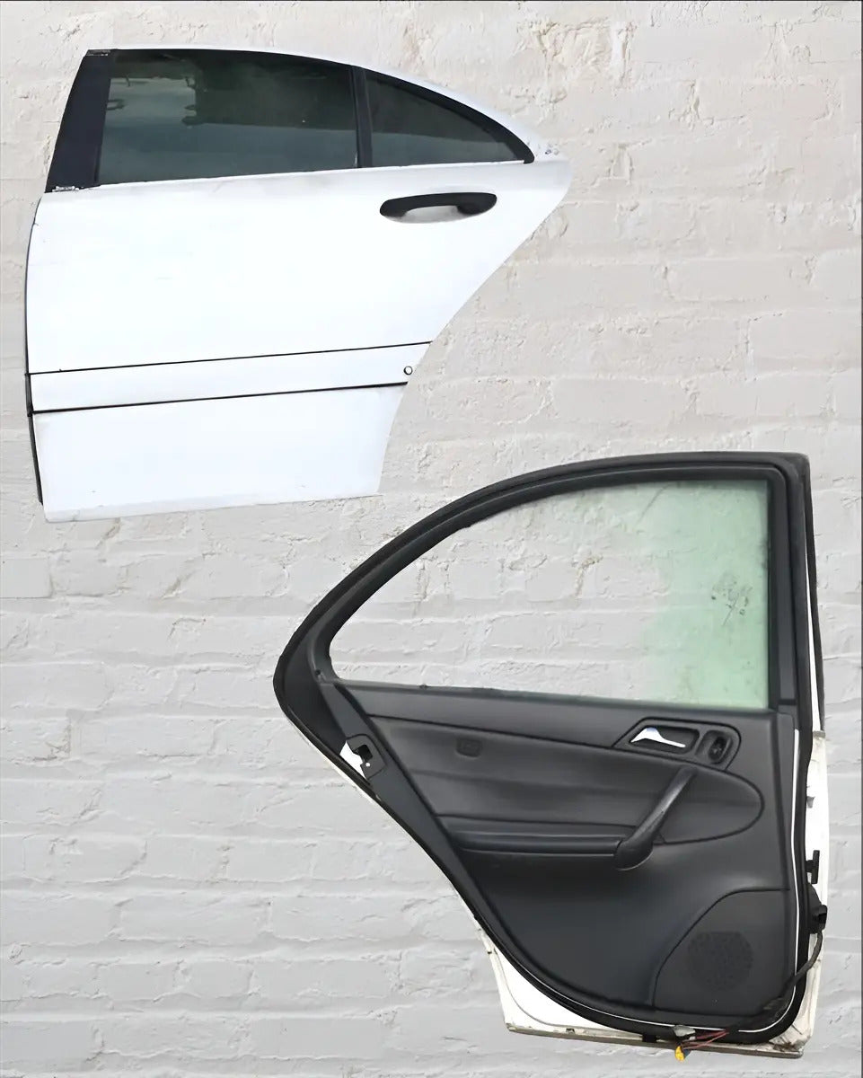Puerta Trasera Izquierdo Mercedes Benz Clase C 2003
