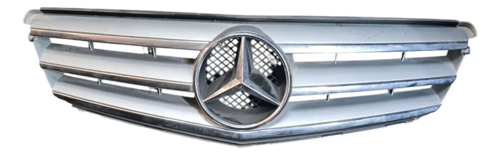 Parrilla Mercedes Benz Clase C 2012