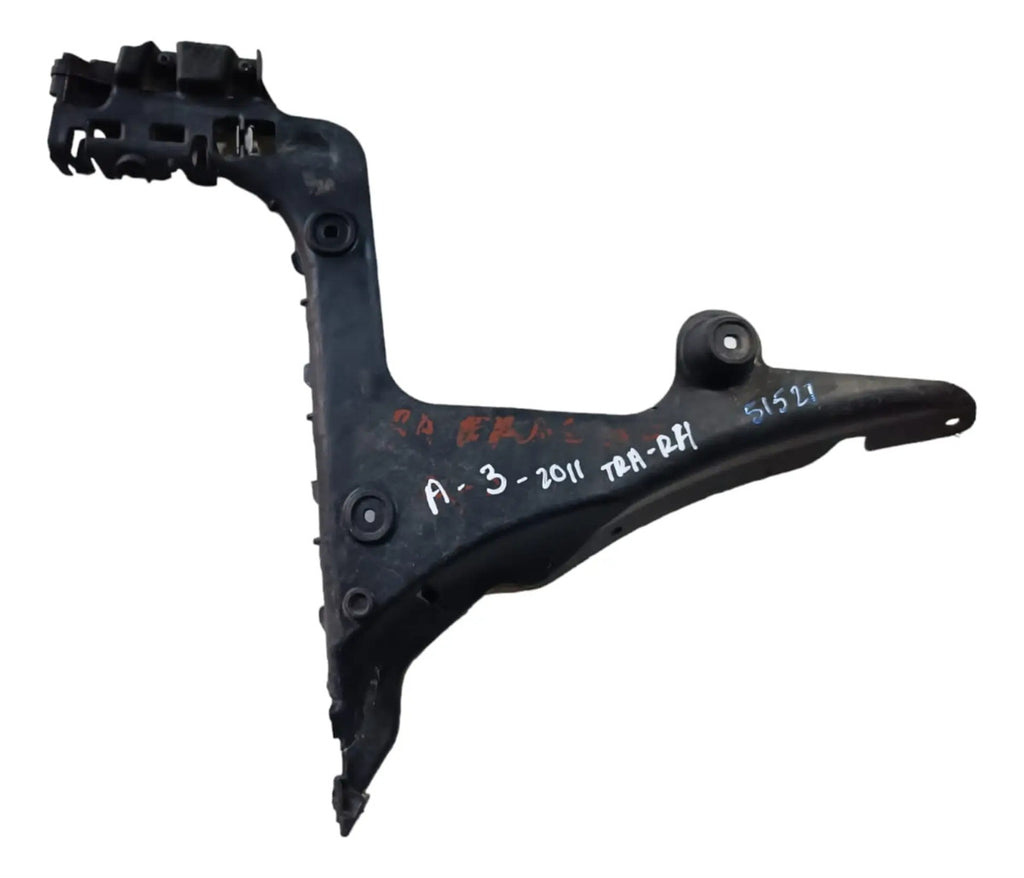 Guia De Fascia Trasera Audi A3 2011 Derecho