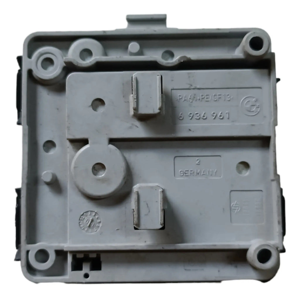 Caja De Distribucion De Bateria Bmw Serie X3 2009
