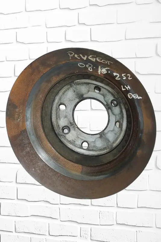Disco De Freno Trasero  Bmw Serie 5 2016 Derecho