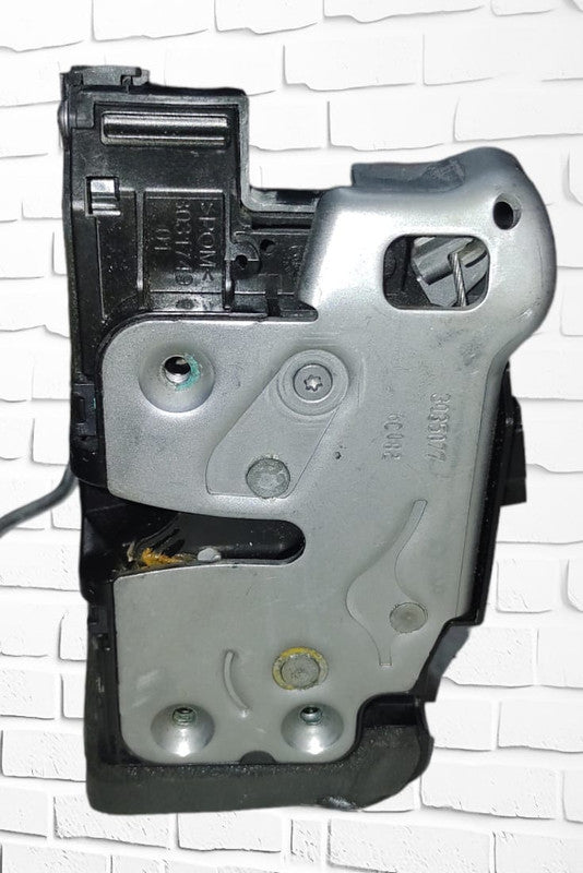 Chapa De Puerta Delantera Cadillac Cts 2015 Derecho