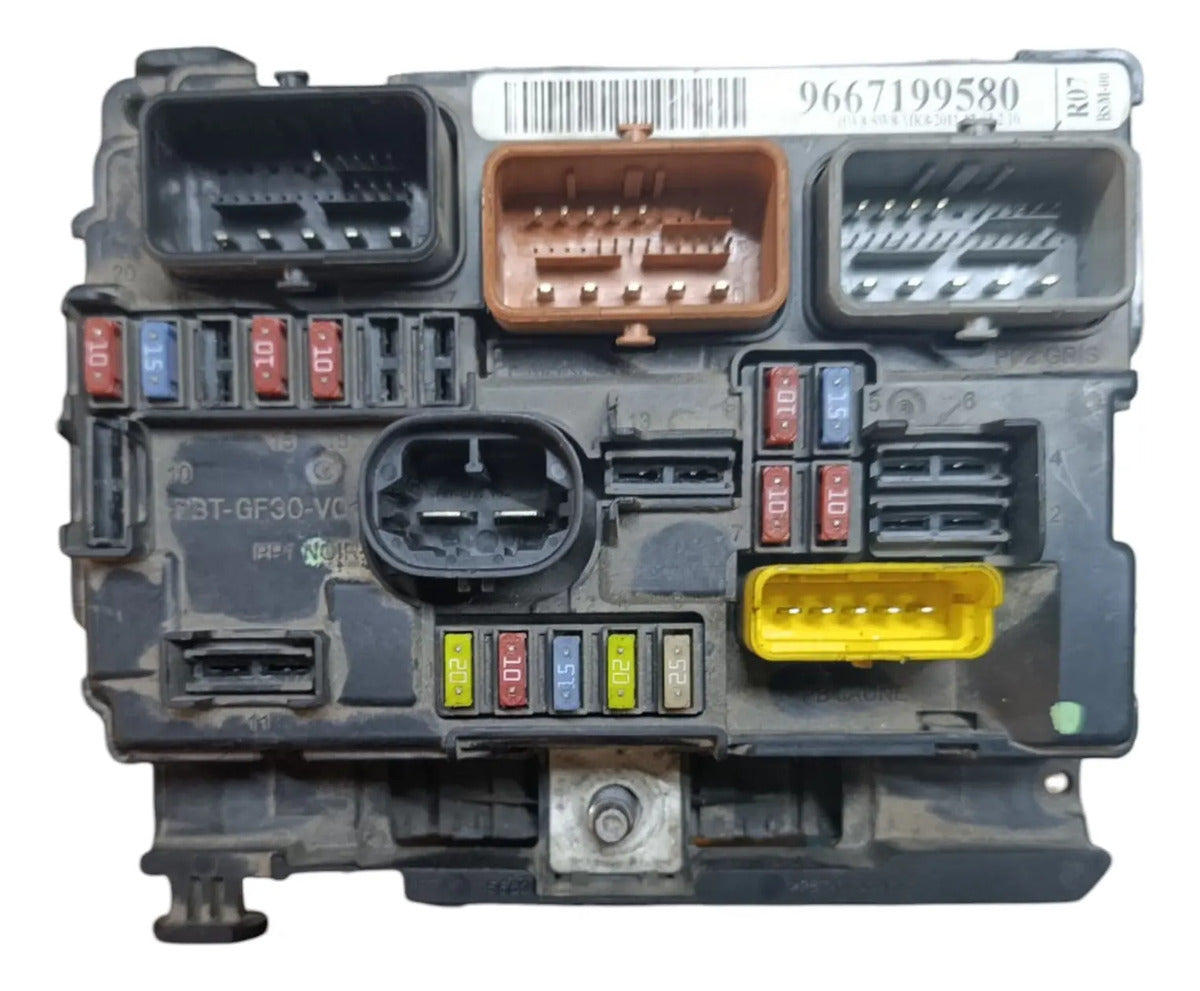 Caja De Fusibles Peugeot 207 2012
