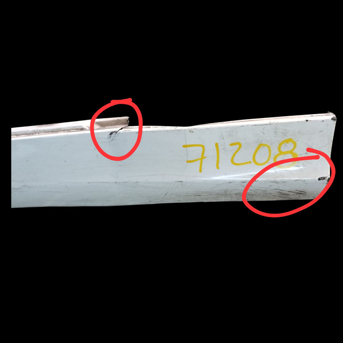 Estribo De Plastico Mercedes Benz Clase C 2009 71208 B