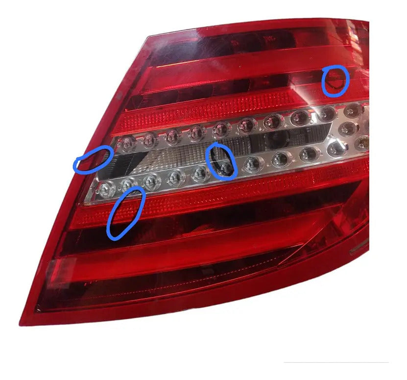 Calavera Mercedes Benz-clase C 2013 Derecho