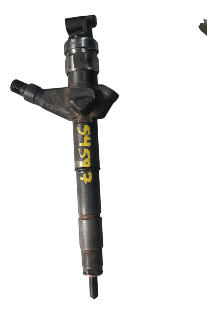 Inyector De Diesel Nissannp300 2010