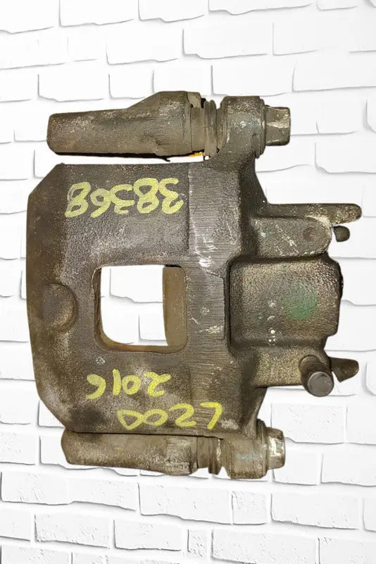 Caliper Trasero Mitsubishil200 2016 Derecho