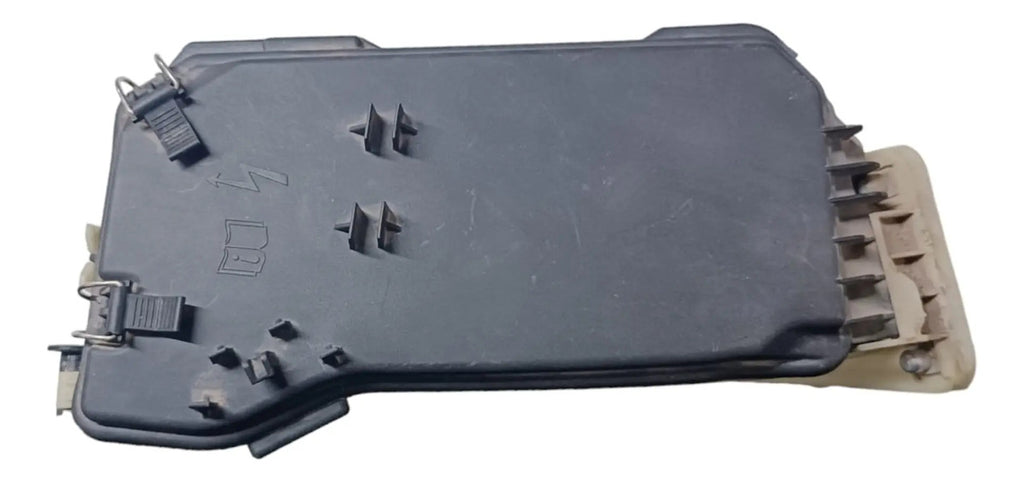 Base De Caja De Fiusible Mercedes Benz Clase C 2010