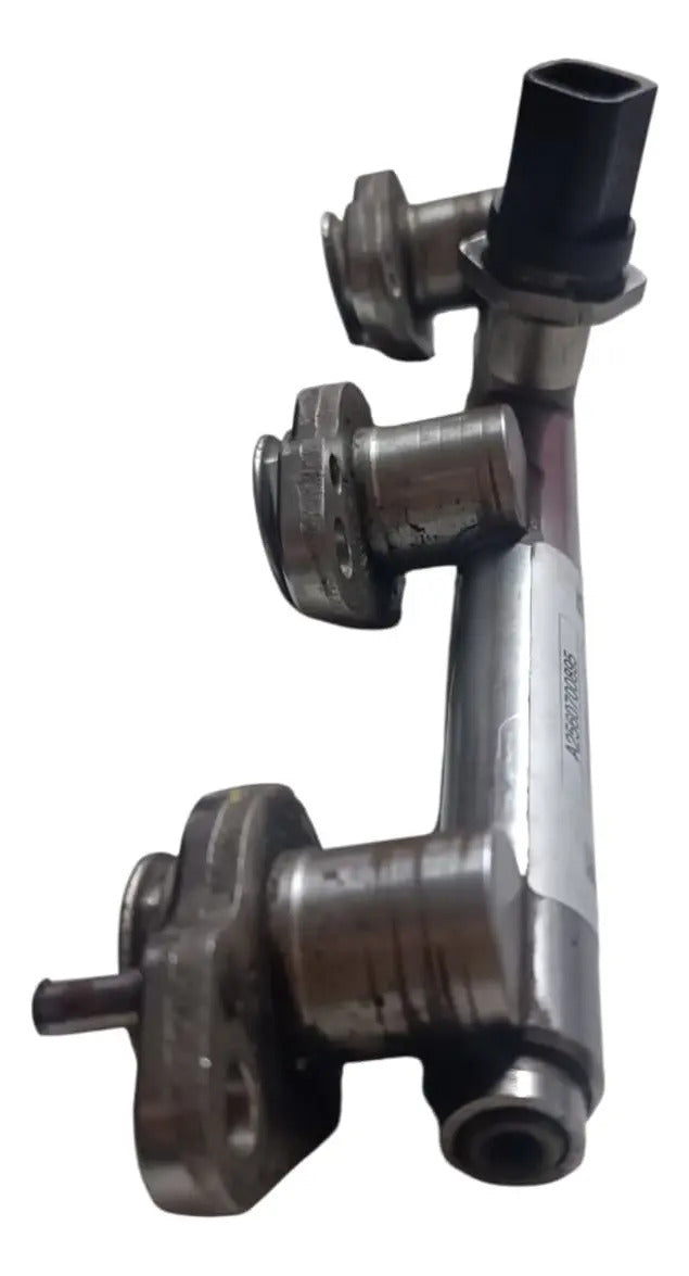 Riel De Inyector Mercedes Benz Clase C 2021
