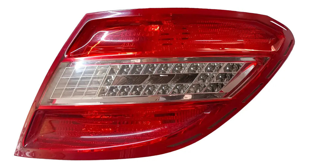 Calavera Mercedes Benz-clase C 2011 Derecho