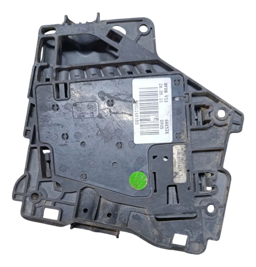 Caja De Distribucion De Bateria Peugeot 207 2013