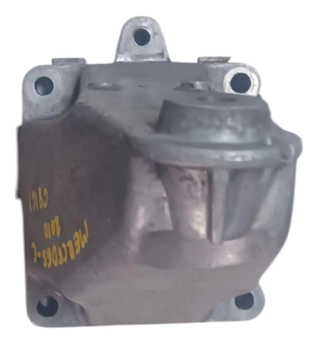 Base De Soporte De Motor Mercedes Benz Clase C 2010 68161 B