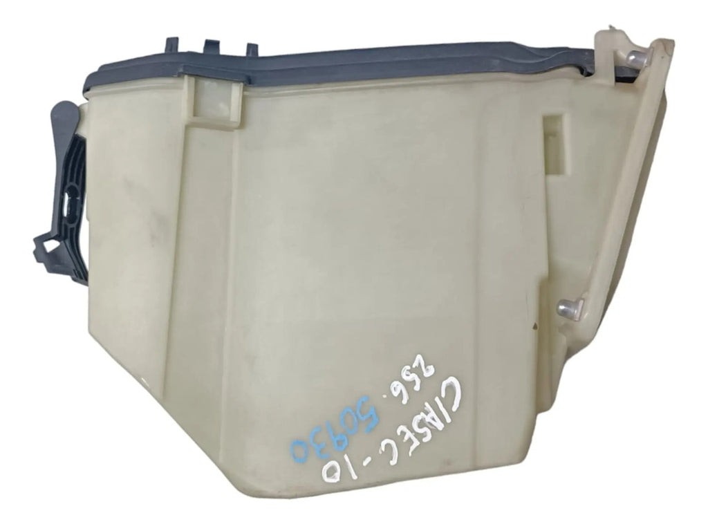 Base De Caja De Fiusible Mercedes Benz Clase C 2010