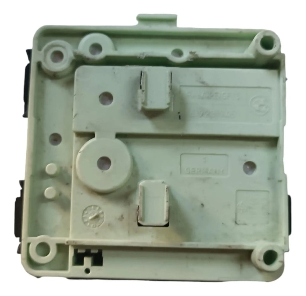 Caja De Distribucion De Bateria Bmw Serie X3 2008