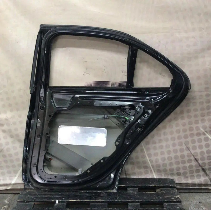 Puerta Trasera Mercedes Benz Clase C 2015 Derecha