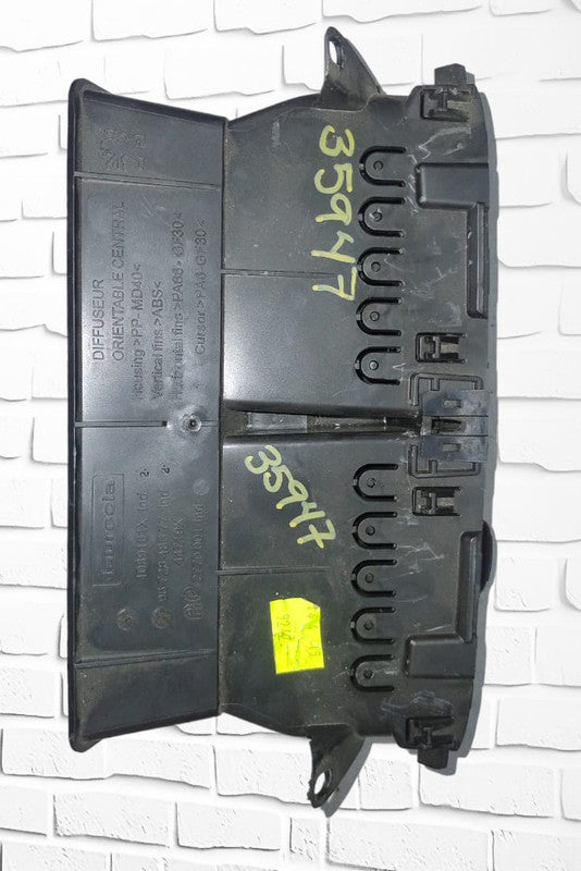 Difusor De A/c De Consola Central Peugeot 208 2011