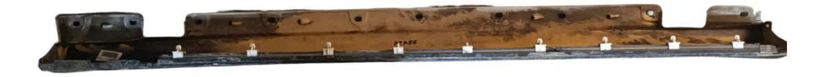 Estribo De Plastico Mercedes Benz Clase C 2005