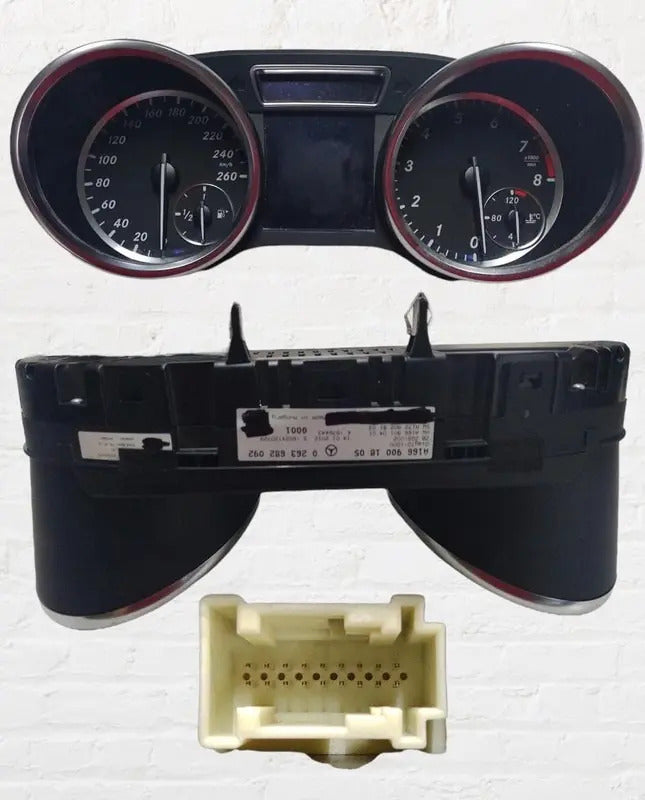 Guia De Fascia Trasera Mercedes Benzclase Ml 2012