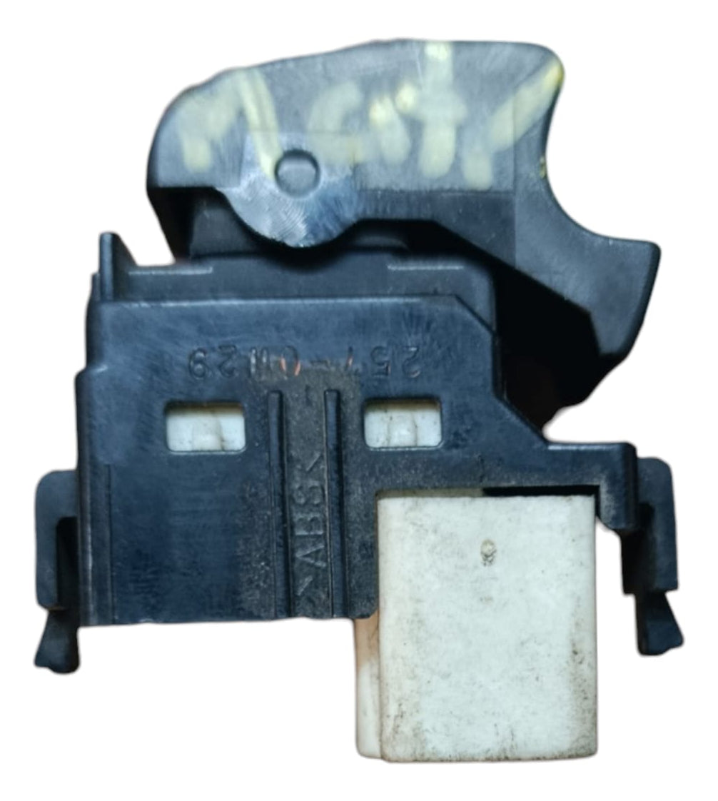 Switch De Vidrio Lateral Toyota Matrix 2005